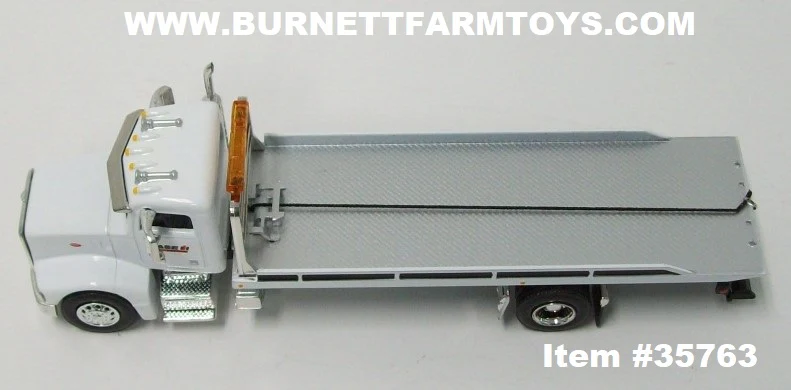 Item #35763 White Peterbilt 385 Rollback with Case IH Logo - 1/64 Scale - SpecCast - Image 4