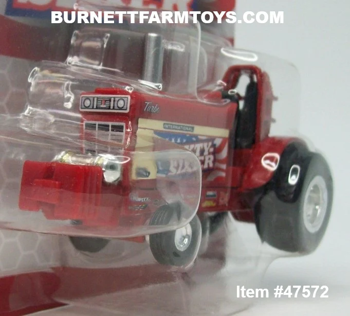 Item #47572 International 1066 Sixty-Sixer Pulling Tractor - 1/64 Scale – Ertl / Tomy - Image 2