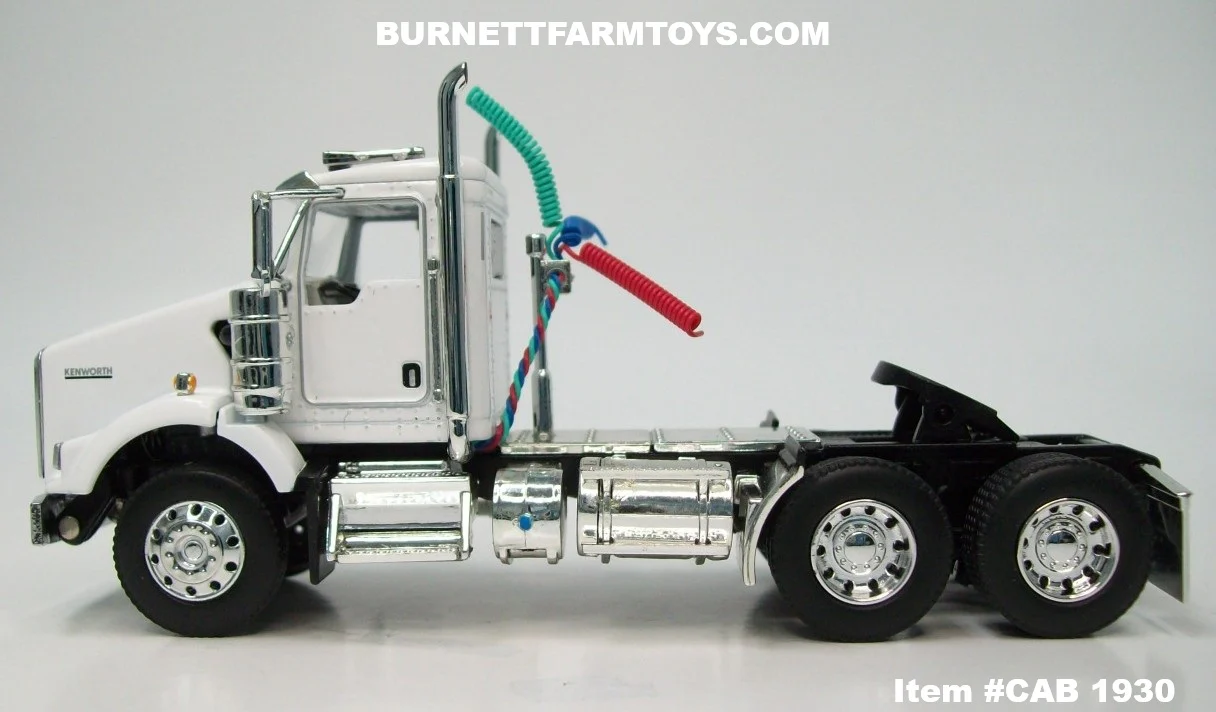 Item #CAB 1930 White Kenworth T800 Day Cab - 1/64 Scale – DCP by First Gear - Image 3