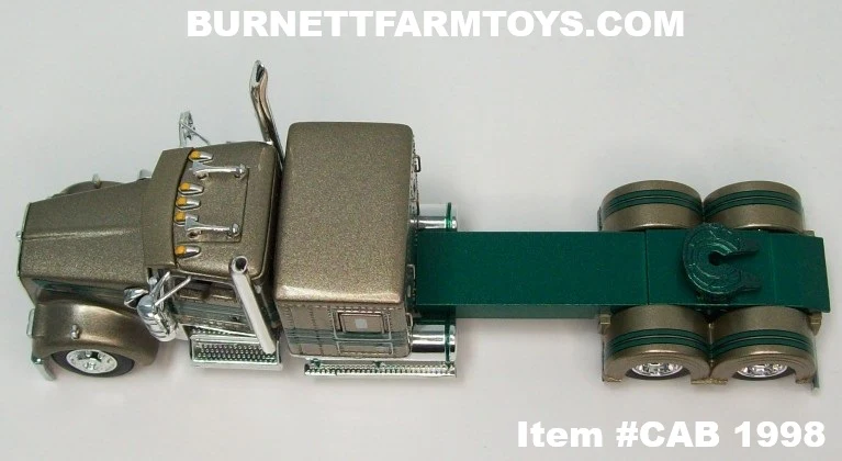 Item #CAB 1998 Gold Metallic Green Metallic Black Outline Kenworth W900L 60-inch Flattop Sleeper  - 1/64 Scale – DCP by First Gear - Image 4